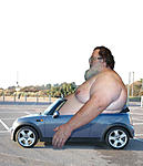 点击图片以查看大图

名称:	fat-guy-in-mini-cooper-tonyballoni-flickr.jpg
查看次数:	47
文件大小:	42.3 KB
ID:	66246