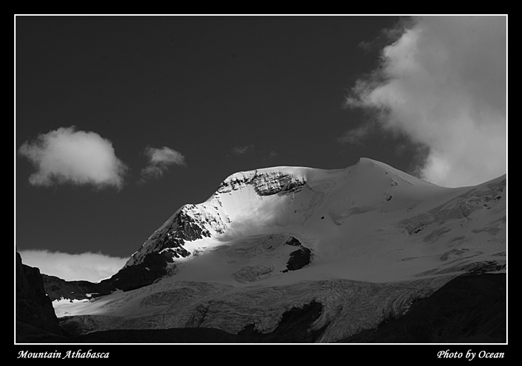 http://www.chinasmile.net/gallery/albums/userpics/32546/mountain-athabasca-01.jpg